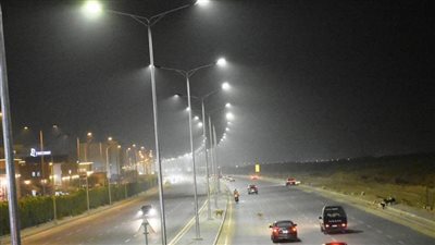 وزير الإسكان: استبدال 35 ألف كشاف إنارة بـ