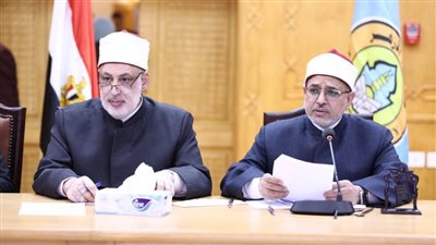 مجلس جامعة الأزهر: عيد العمال وتحرير سيناء مناسبتان مهمَّتان للتذكير بإتقان العمل