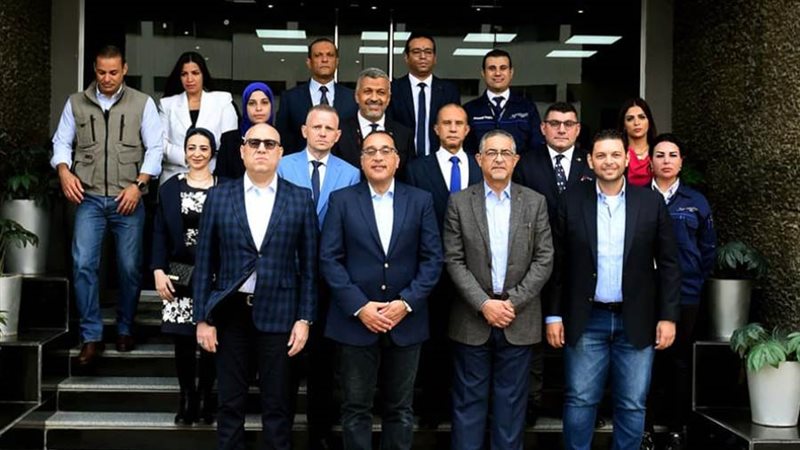 رئيس الوزراء خلال