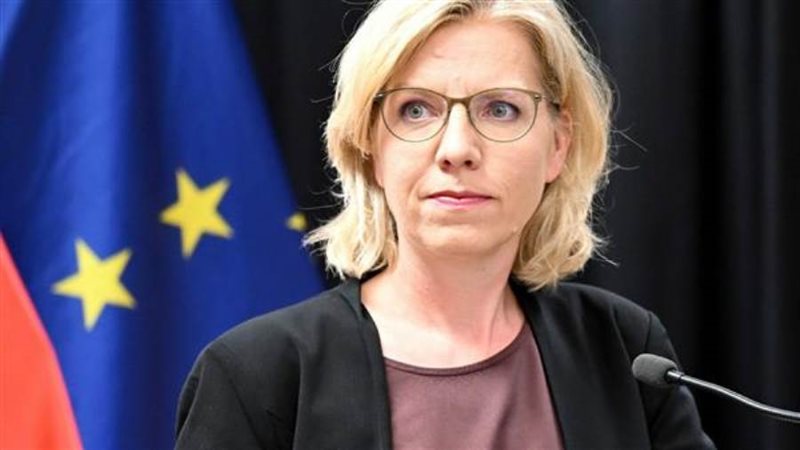 ليانور جويسلر