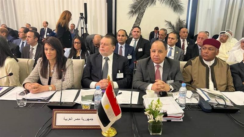 خلال الاجتماع