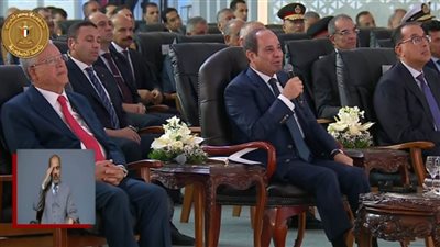 الرئيس السيسي يشهد عرض نماذج لمشروعات المبادرة الوطنية لتطوير الصناعة المصرية 