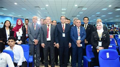 رئيس جامعة سوهاج يشارك بورشة عمل تفعيل الإستراتيجية الوطنية للتعليم العالي والبحث العلمي بجامعة جنوب الوادي