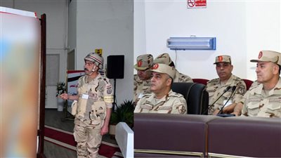 رئيس الأركان يشهد إحدى مراحل مشروع مراكز القيادة الاستراتيجي لإدارة الإشارة (أمان-2) 