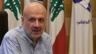 وزير الداخلية اللبناني يطلق حملة لتسجيل تعداد النازحين السوريين