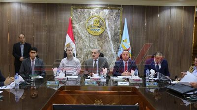 محافظ كفرالشيخ يناقش الخطة الاستثمارية
