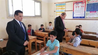 وكيل مديرية التعليم بالدقهلية يتابع امتحانات النقل 