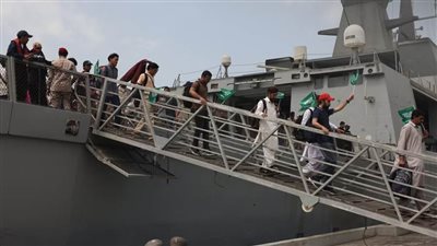 وصول 14 مواطنًا و206 أشخاص من رعايا الدول الشقيقة والصديقة من السودان إلى جدة