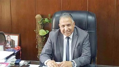 نائب رئيس جامعة الأزهر يتفقد امتحانات الدراسات العليا بكلية طب الأسنان