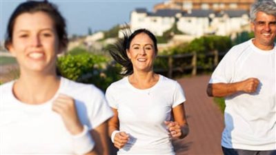 بعيدًا عن الكافيين.. أهم الوسائل التي تساعدك على استعادة نشاطك خلال اليوم