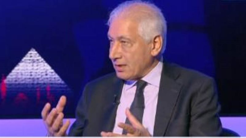 الدكتور أحمد محمود