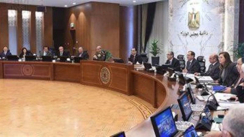 رئيس الوزراء يتابع