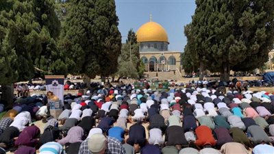 40 ألف فلسطيني يؤدون صلاة الجمعة في رحاب المسجد الأقصى
