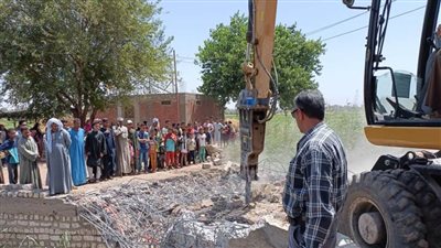 إزالة 54 حالة تعد على أملاك دولة بمركزي أبنوب ومنفلوط بأسيوط