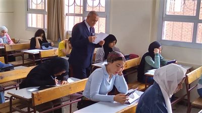 وكيل وزارة التربية والتعليم بالدقهلية يتفقد امتحانات النقل