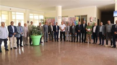 لتعظيم الاستفادة من البحث العلمي في الزراعة محافظ الوادي الجديد يلتقي وفدا من أساتذة