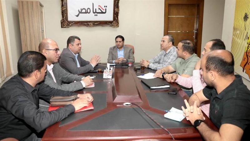 اجتماع نائب محافظ