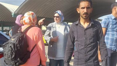  رئيس حي غرب تتفقد الموقف الجديد والمواقف لمتابعة الالتزام الكامل بالتعريفة الجديدة