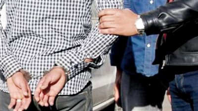 ضبط 4 أشخاص لقيامهم بممارسة أعمال البلطجة أمام إحدى المدارس بالقاهرة