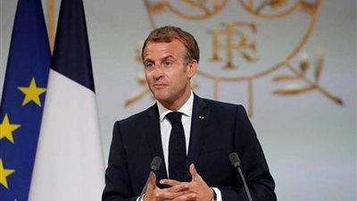 الرئيس الفرنسي يكرم أبطال المقاومة الوطنية بالحرب العالمية الثانية