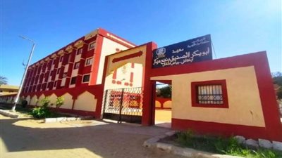 محافظ أسوان يوجه بتكثيف الجهود لرفع معدلات الإنجاز بكافة مشروعات 