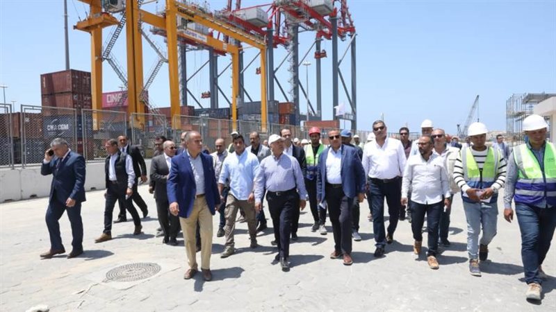 وزير النقل يتفقد