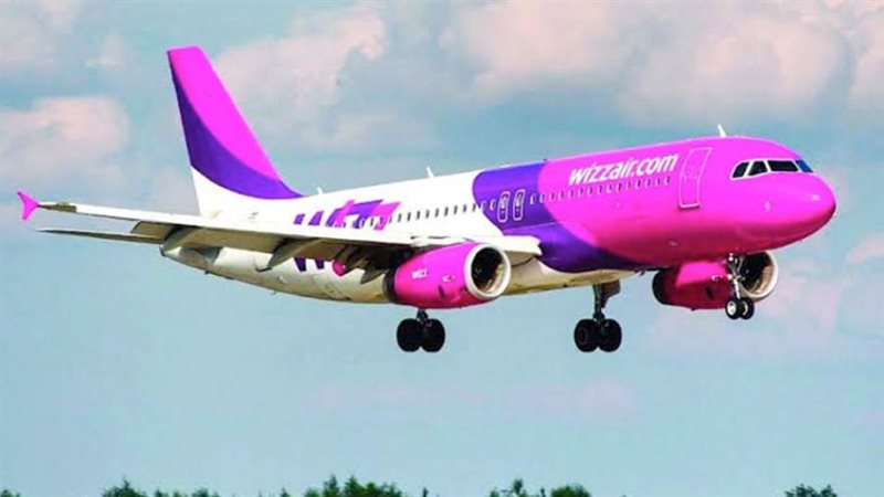 إيطاليا من مطار سفنكس