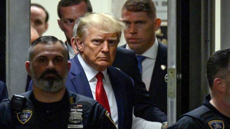 ترامب أثناء المحاكمة