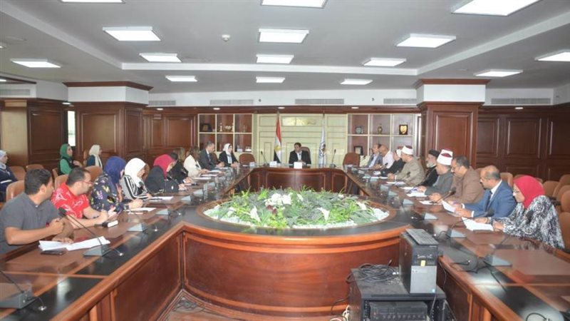 اجتماع نائب محافظ