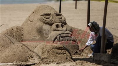 النحت على الرمال برعاية محافظ الإسكندرية