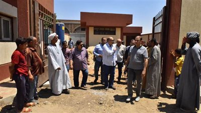 محافظ أسيوط يتفقد محطة رفع قرية سكرة ضمن مشروع الصرف الصحي لعدد 20 قرية بمنفلوط
