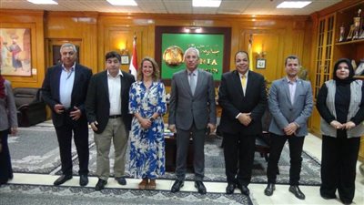 وفد الوكالة الأمريكية للتنمية الدولية يشيد بتميز أداء طلاب برنامج STEM بالمنيا 