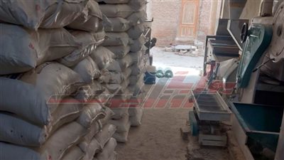تموين كفر الشيخ يضبط 20 طن دقيق قبل بيعهم بالسوق السوداء