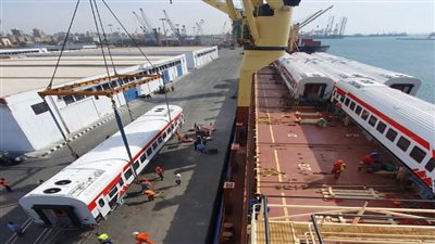 وزير النقل: وصول 15 عربة جديدة 