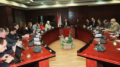 وزير النقل يبحث مع نائب رئيس بنك الاستثمار الأوروبي التعاون المشترك في عدد من المشروعات