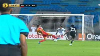 عاجل| الشوط الأول| نسر الأهلي يحلق في سماء رادس بهدف تاو