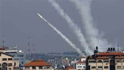 إعلام: إصابة 3 إسرائيليين إثر سقوط قذيفة صاروخية في منطقة داخل غلاف قطاع غزة