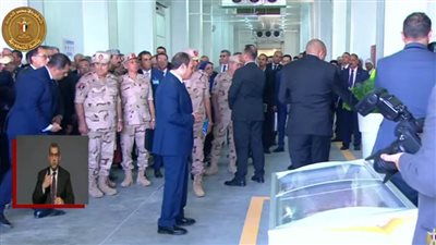 الرئيس السيسي يقوم بجولة تفقدية لعدد من المشروعات بشرق العوينات