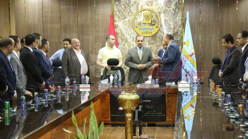 خلال التكريم