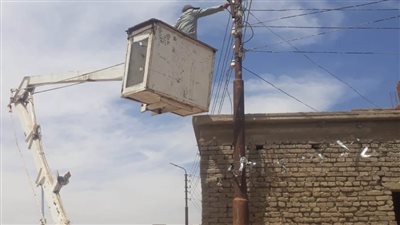 الإسماعيلية: تكثيف الحملات اليومية للنظافة ورفع المخلفات وتجميل الحدائق وصيانة أعمدة الإنارة