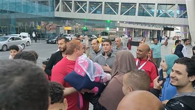 بعثة المواي تاي تصل القاهرة بعد المشاركة في بطولة العالم بتايلاند 