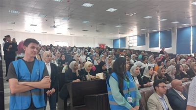 مؤسسة حياة كريمة تنظم ندوة توعوية بجامعة قناة السويس 