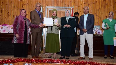 جامعة سوهاج تنظم احتفالية لتكريم الأمهات المثاليات