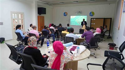 بالتعاون مع القابضة لمياه الشرب: مياه سوهاج تنظم البرنامج التدريبي مهارات العرض والتقديم لتنمية مهارات الكوادر البشرية