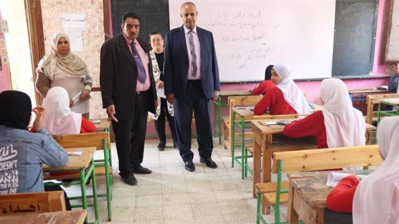 مدير الإدارة التعليمية