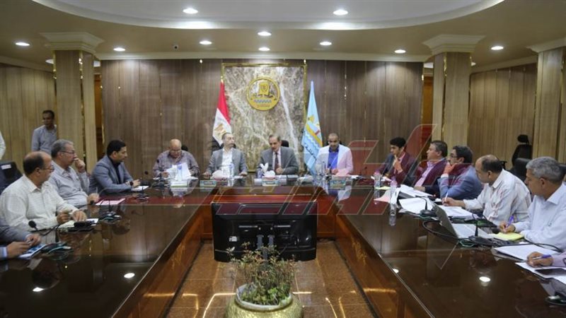 خلال الاجتماع