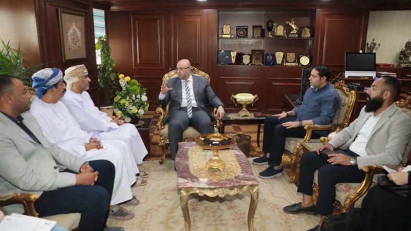 اجتماع محافظ بنى