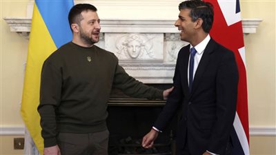 رئيس الوزراء البريطاني يلتقي الرئيس الأوكراني
