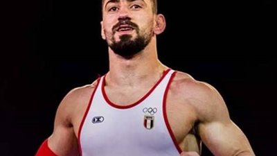 عمرو رضا يتوج بذهبية بطولة إفريقيا للمصارعة الحرة بتونس