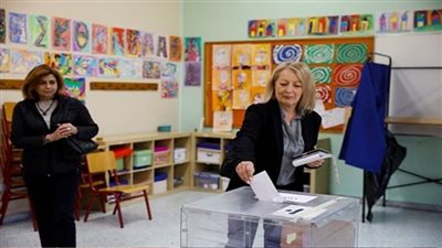 بدء التصويت في الانتخابات العامة باليونان وتوقعات بإجراء جولة ثانية